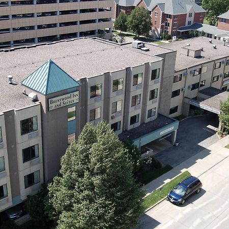 Brentwood Inn And Suites Рочестър Екстериор снимка